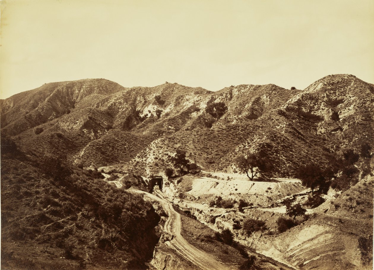 [San Fernando-tunnel, S.P.R.R.] door Carleton Watkins