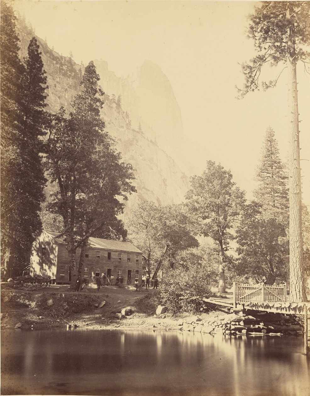 De schildwacht en het hotel door Carleton Watkins