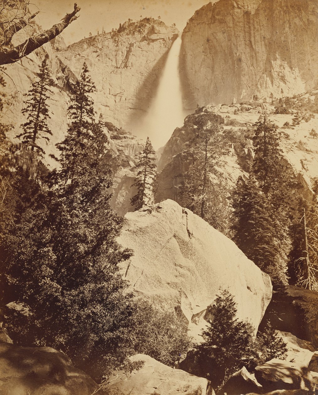 Bovenste Yosemite-waterval, 1600 voet door Carleton Watkins