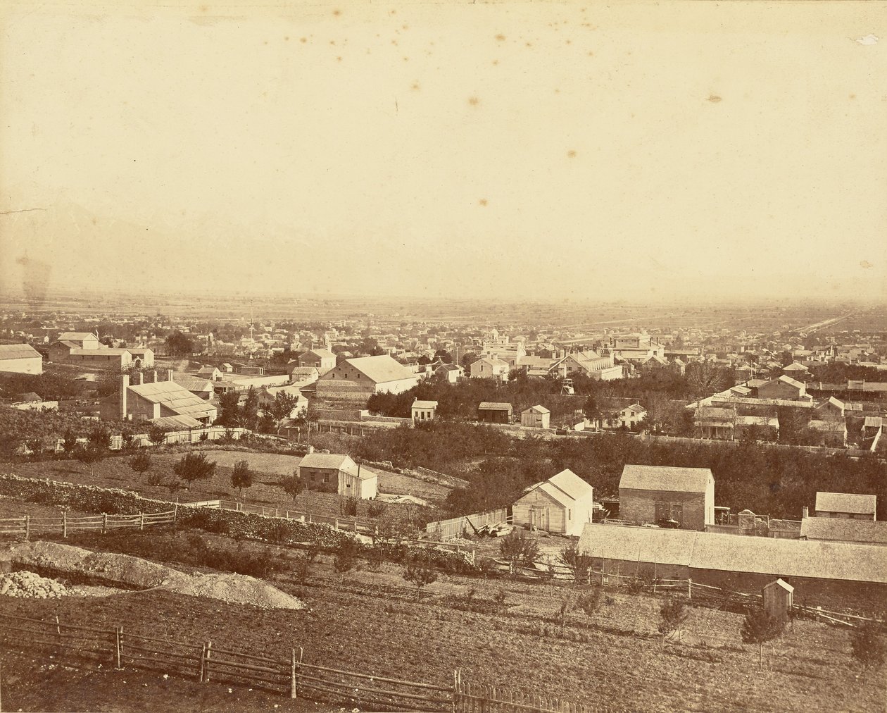Utah - Gezicht op Salt Lake City, Utah door Carleton Watkins