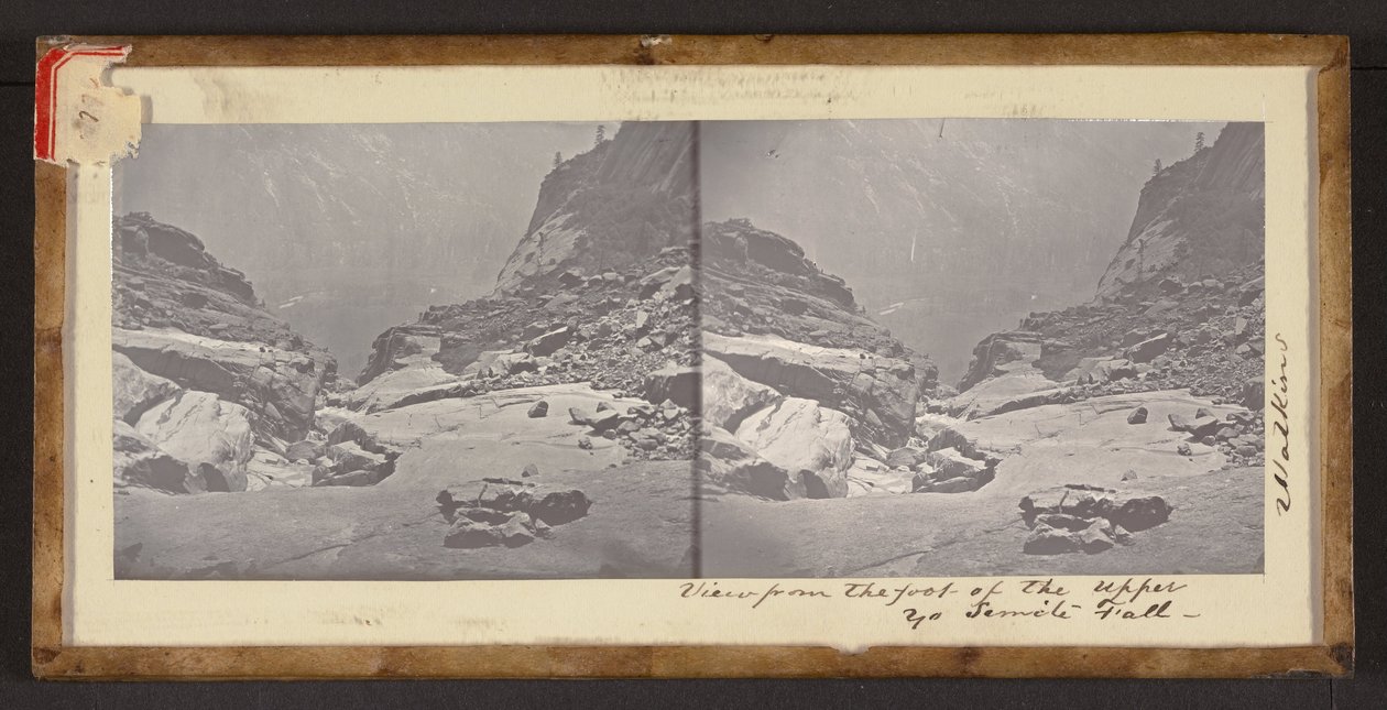 Uitzicht vanaf de voet van de Upper Yo Semite Fall door Carleton Watkins