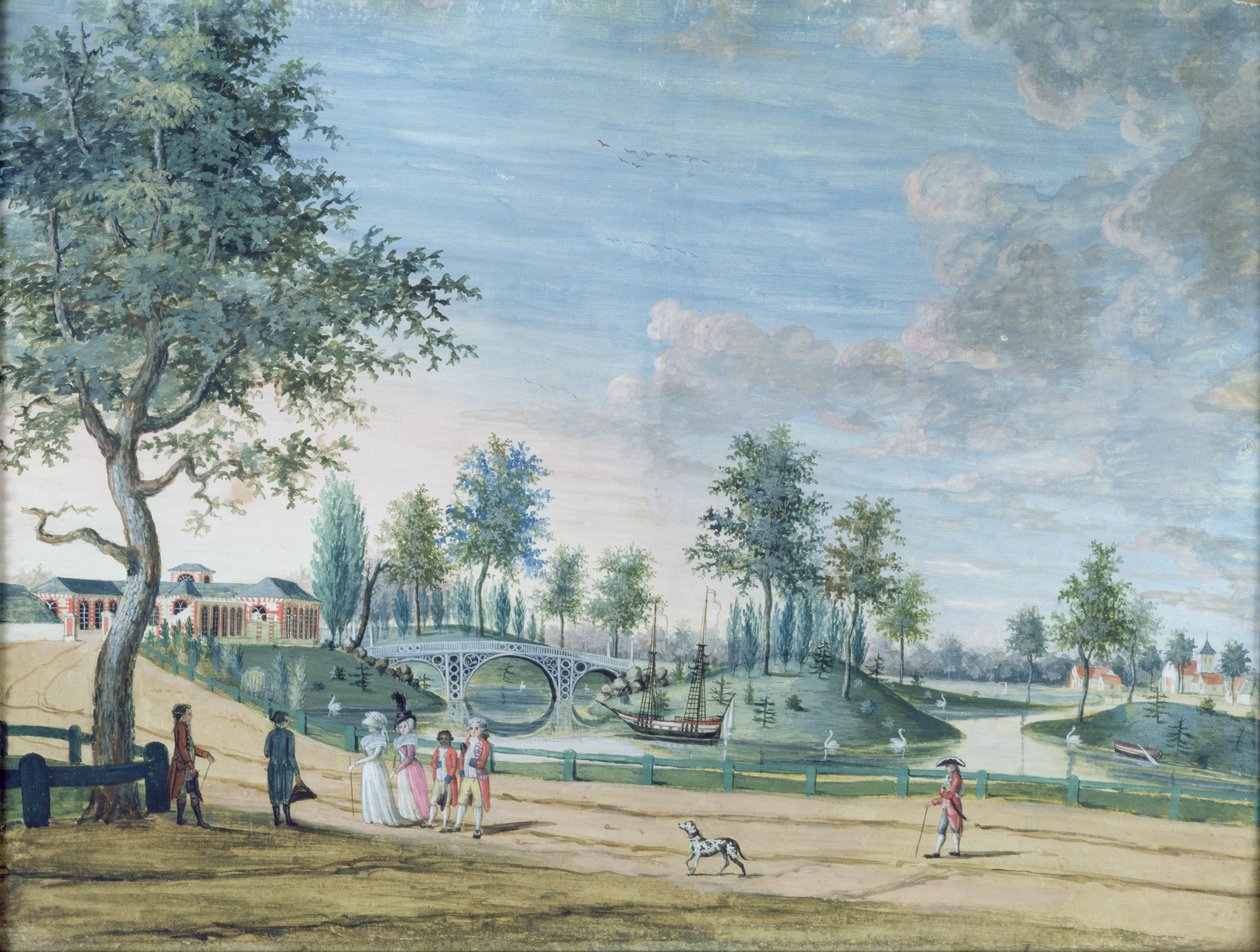 Spoorbrug, Parc du Raincy (de hertog en hertogin van Chartres op weg naar de Orangerie) door Louis Carrogis dit Carmontelle