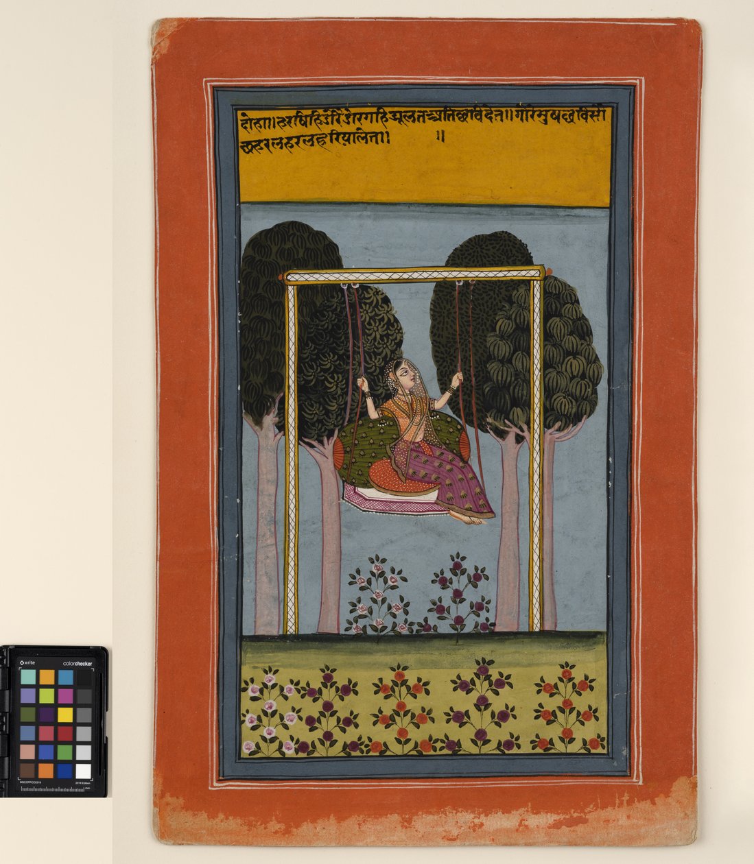 Een vrouw in een schommel, c.1800 door Central Indian School