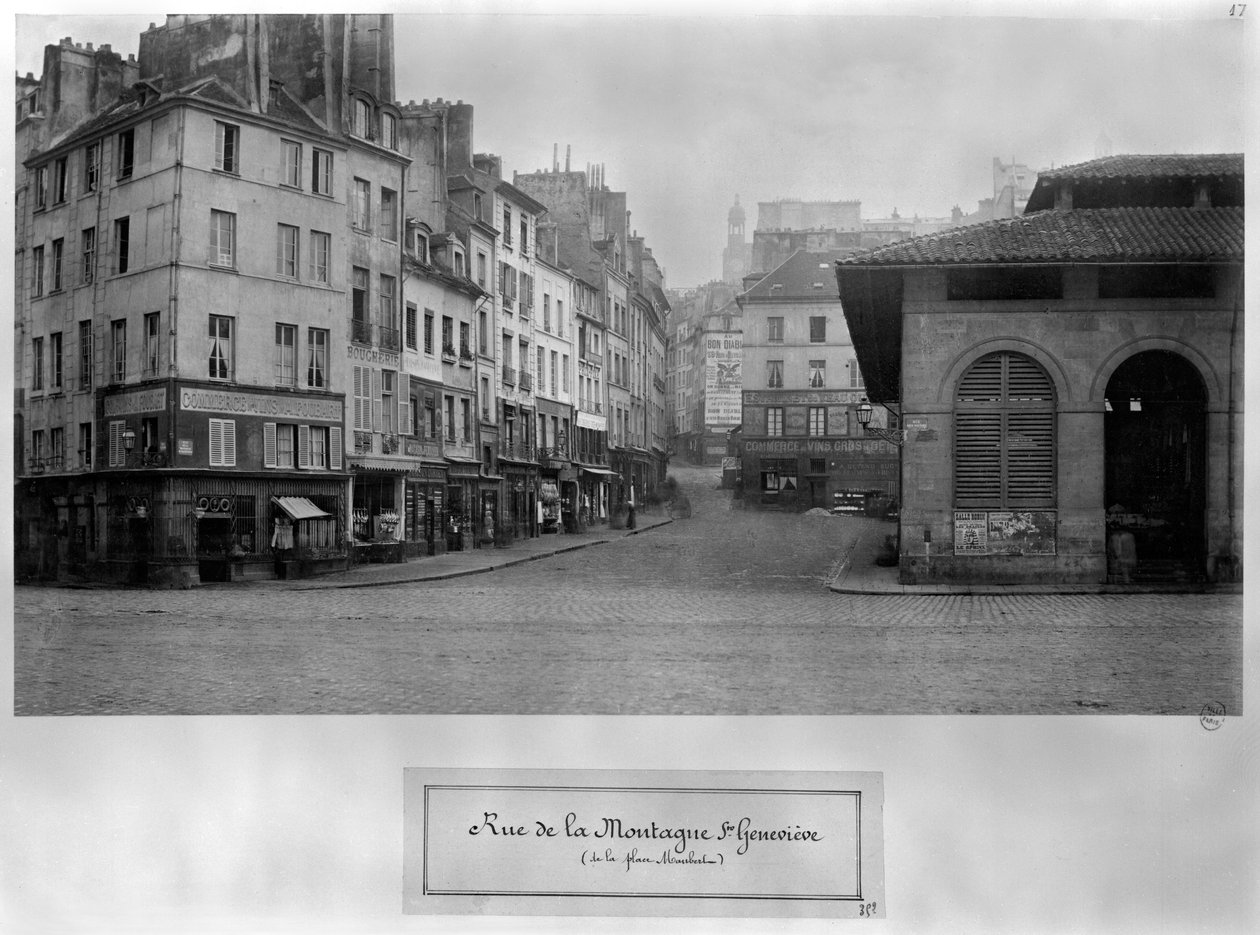 Rue de la Montagne Sainte-Genevieve, (vanaf place Maubert) Parijs door Charles Marville