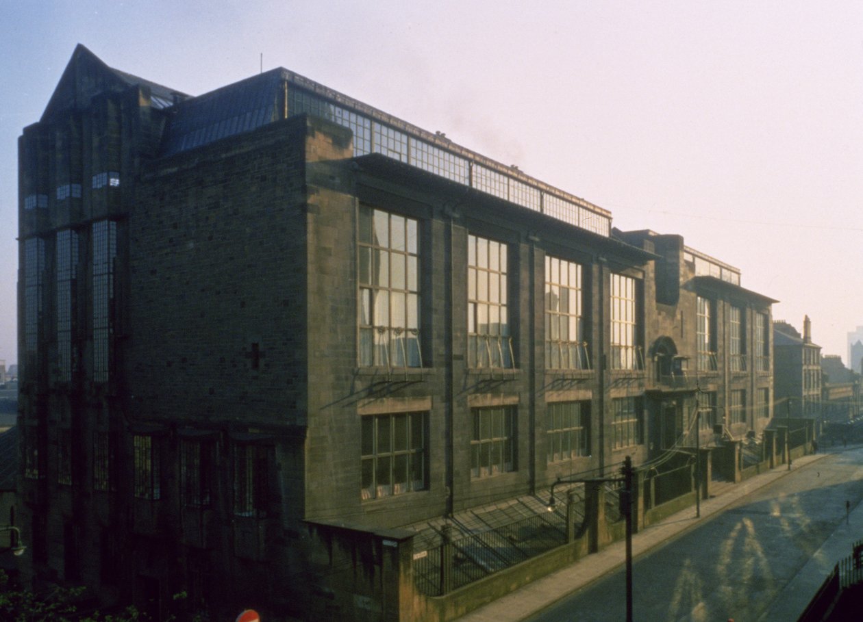 Exterieur vanuit het noordwesten, 1899 door Charles Rennie Mackintosh