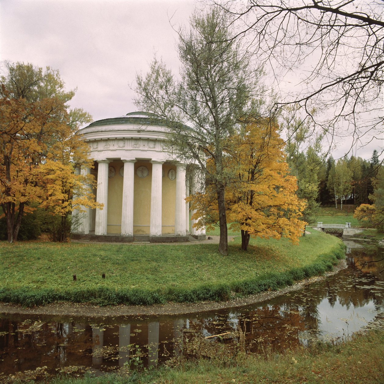 Pavlovsk. De Tempel van Vriendschap, 1780-1783 door Charles Cameron