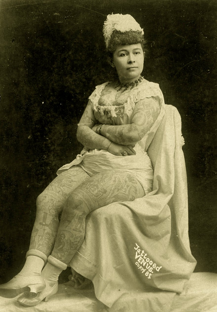Portret van Annie Howard, de getatoeëerde dame, ca. 1903 door Charles Eisenmann