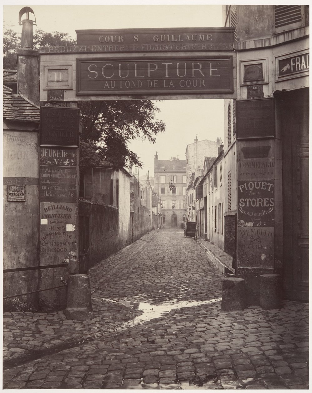 Binnenplaats Saint-Guillaume door Charles Marville