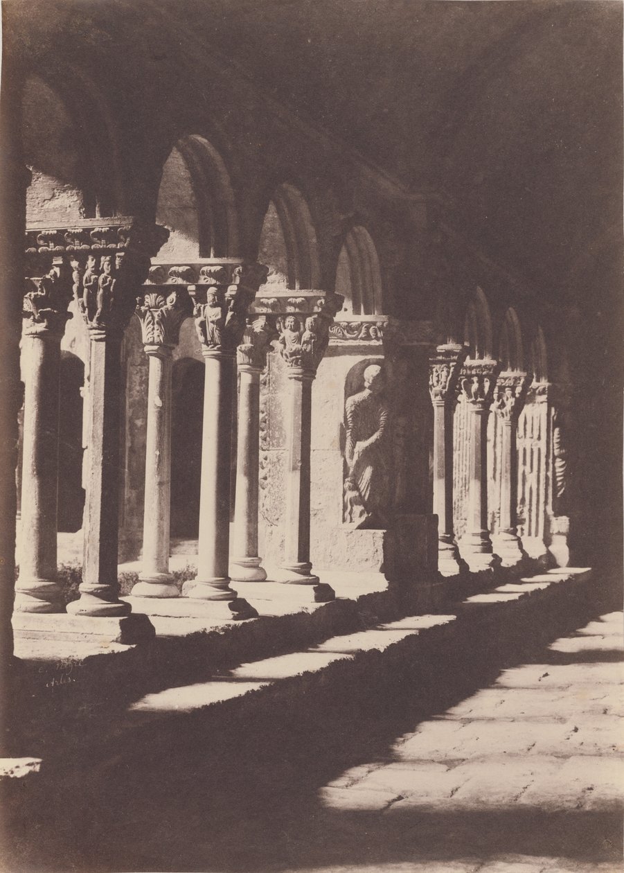 Een gang van het klooster van Saint-Trophime, Arles door Charles Nègre