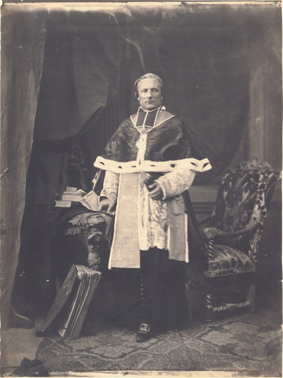 Majestueus portret van Monseigneur Sola, de eerste bisschop van Nice door Charles Nègre