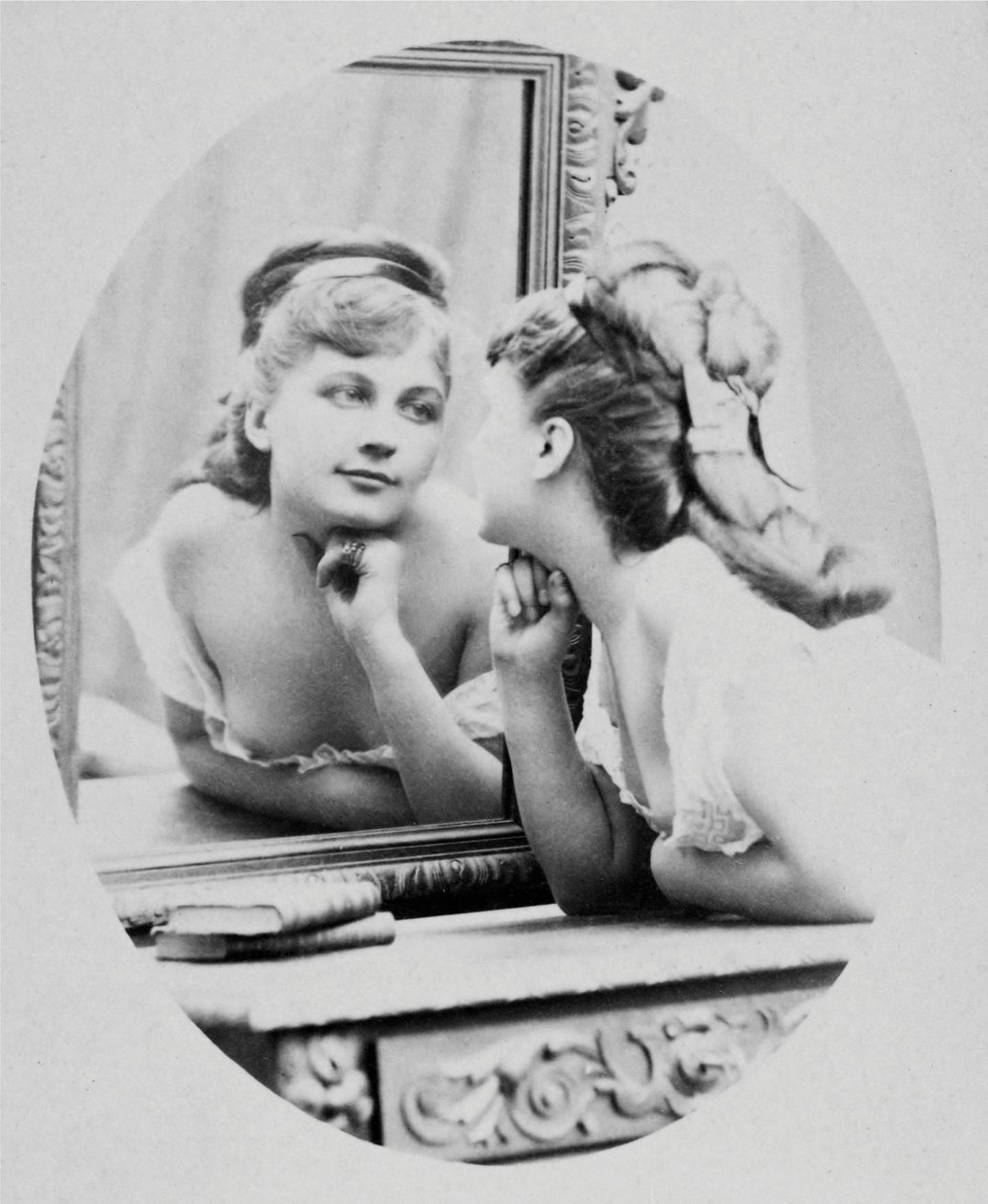 Portret van de actrice Henriette Victoire Drouard (1851-1923). door Charles Reutlinger