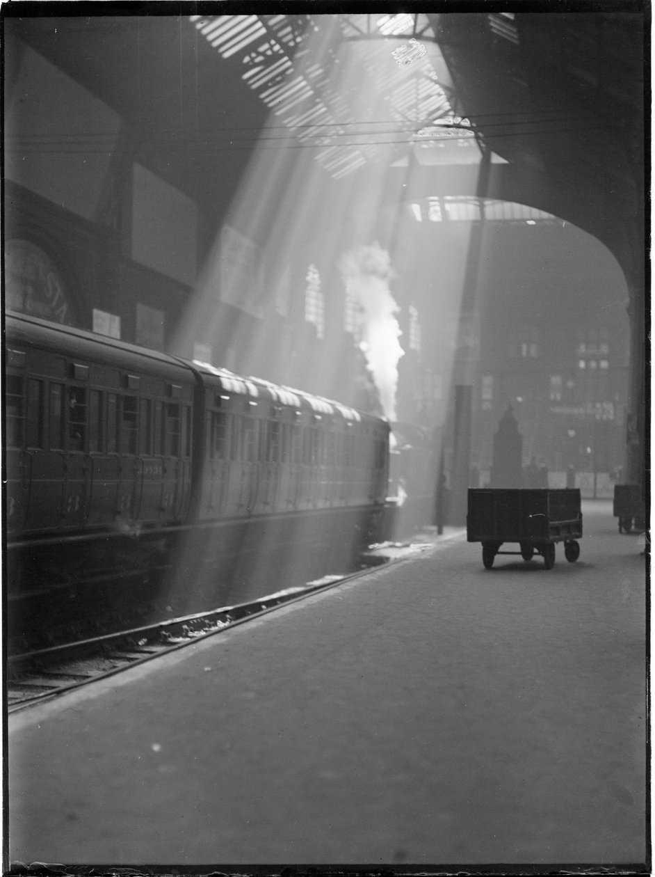 Liverpool Street Station, Liverpool Street, City of London, Greater London Authority, ca. 1932 door Charles William Prickett