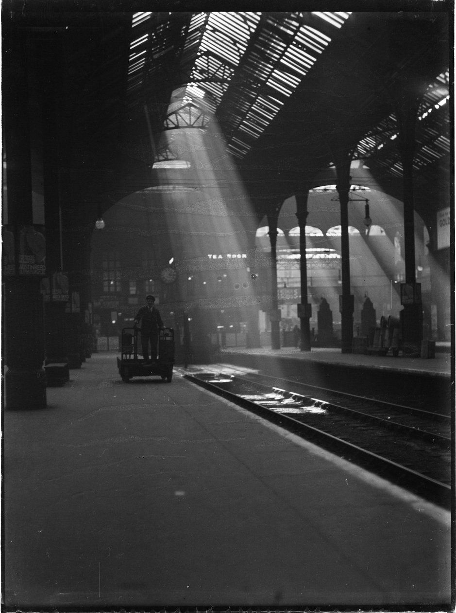 Liverpool Street Station, Liverpool Street, City of London, Greater London Authority, ca. 1932 door Charles William Prickett