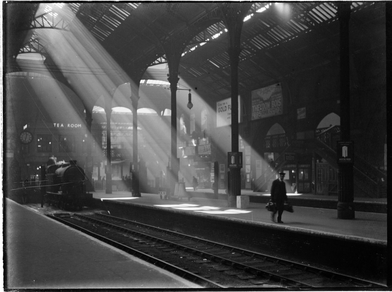 Liverpool Street Station, Liverpool Street, City of London, Greater London Authority, c1932 door Charles William Prickett