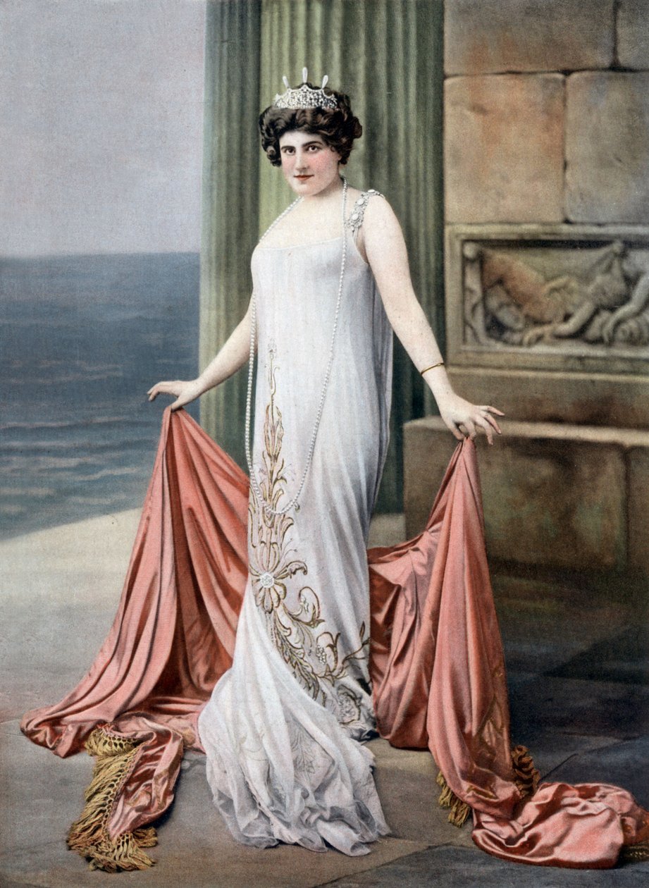 Franse sopraan Zina Brozia als Thais in opera "Thais", foto Cheri Rousseau uit Franse krant "Le Theatre" 11 januari door Cheri Rousseau