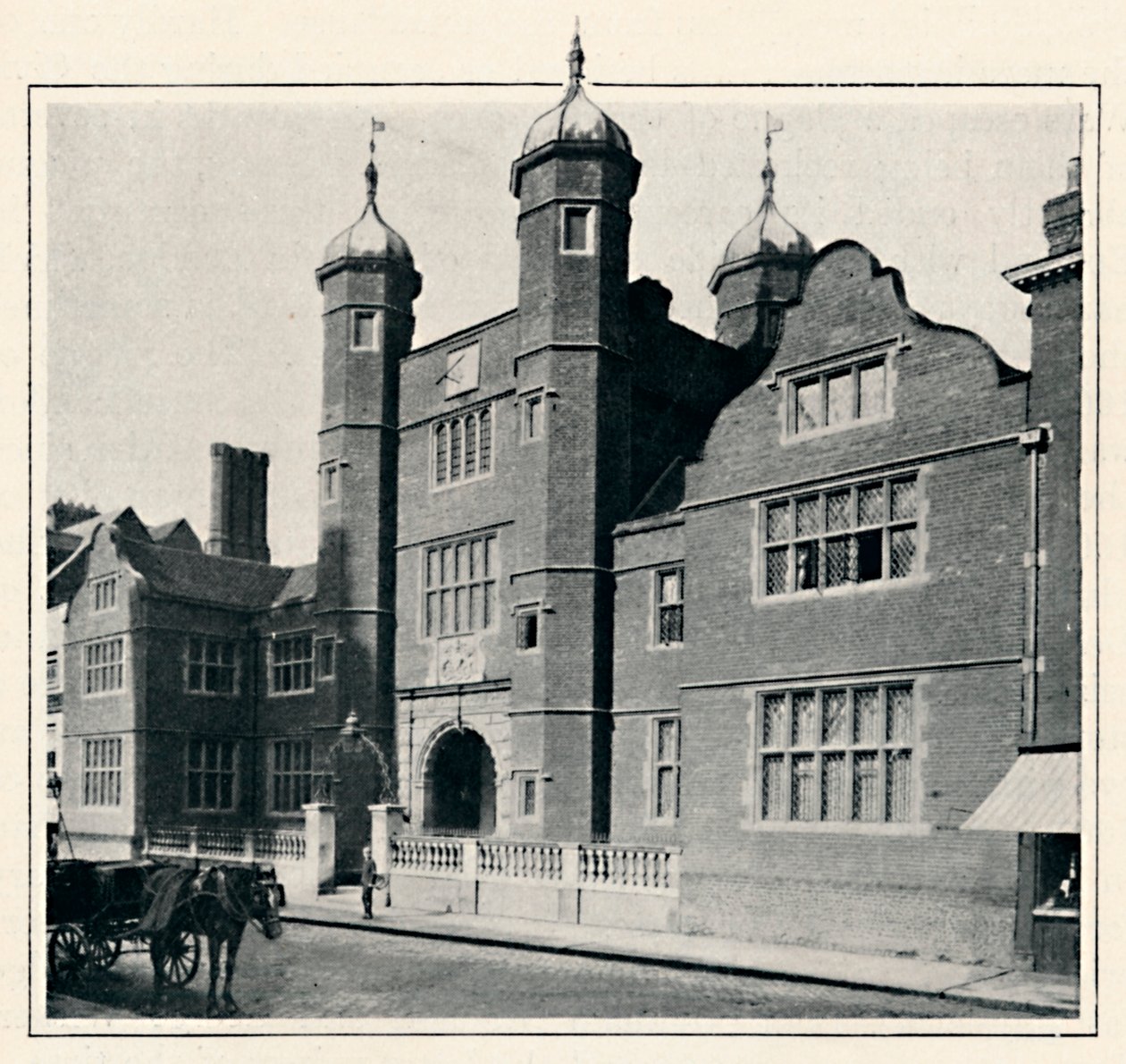 Aartsbisschop Abbots Hospital, Guildford, 1903 door Chester Vaughan