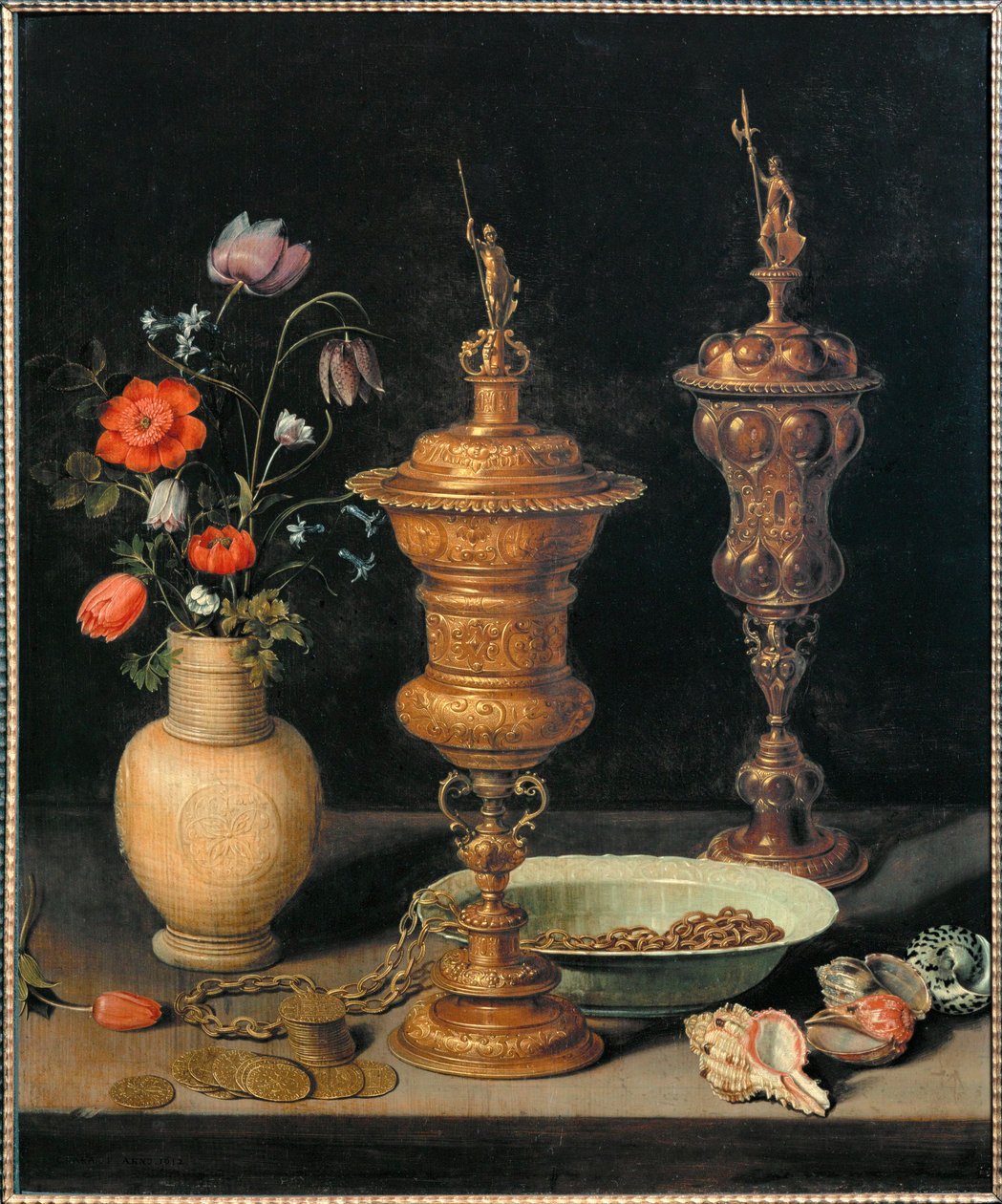 Stilleven met bekers, bloemen en schelpen door Clara Peeters