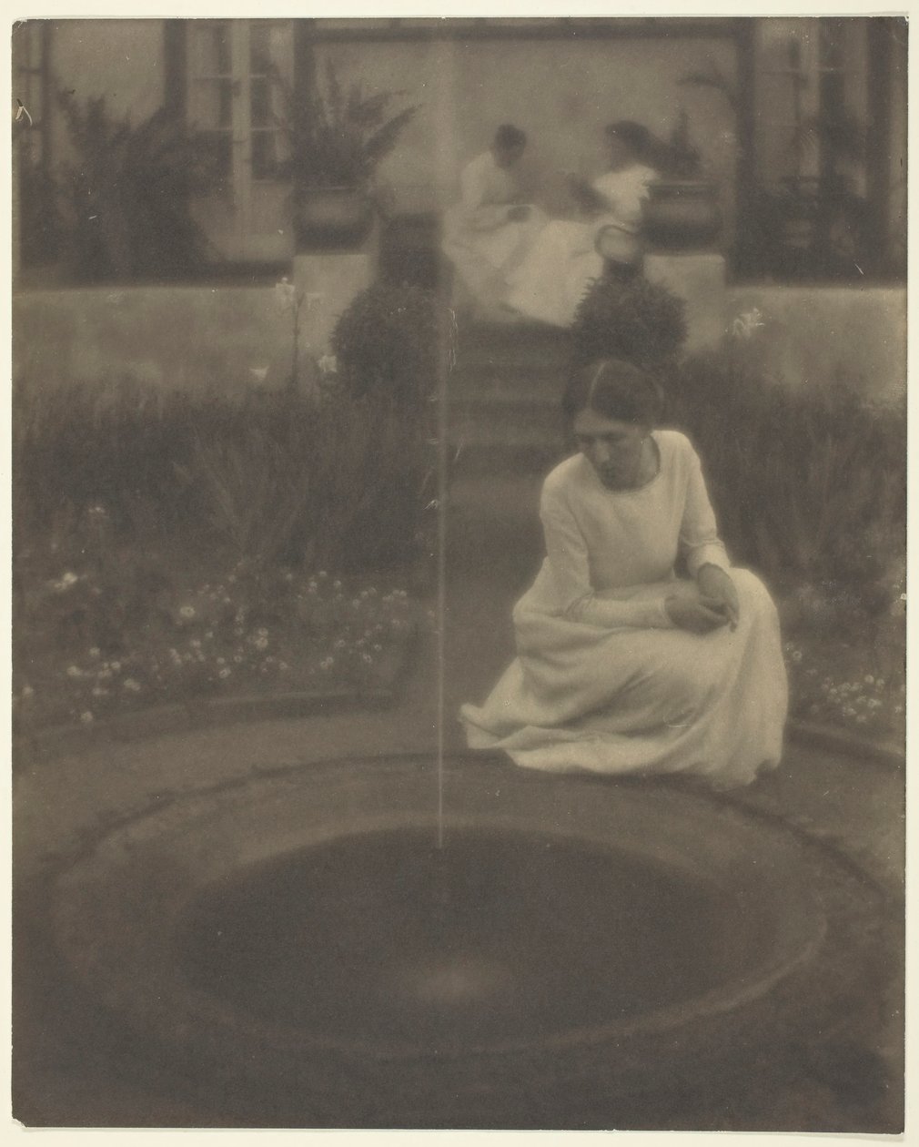 De Fontein, 1905-1906 door Clarence H White