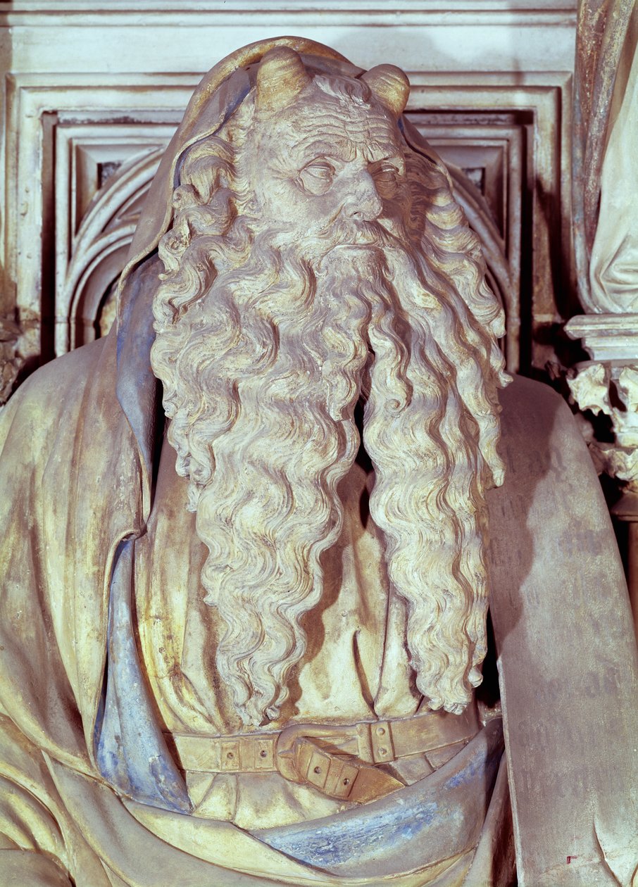Mozes, detail van de zeshoekige sokkel van de Bron van Mozes, 1395-1404 door Claus and Malouel, Jean Sluter