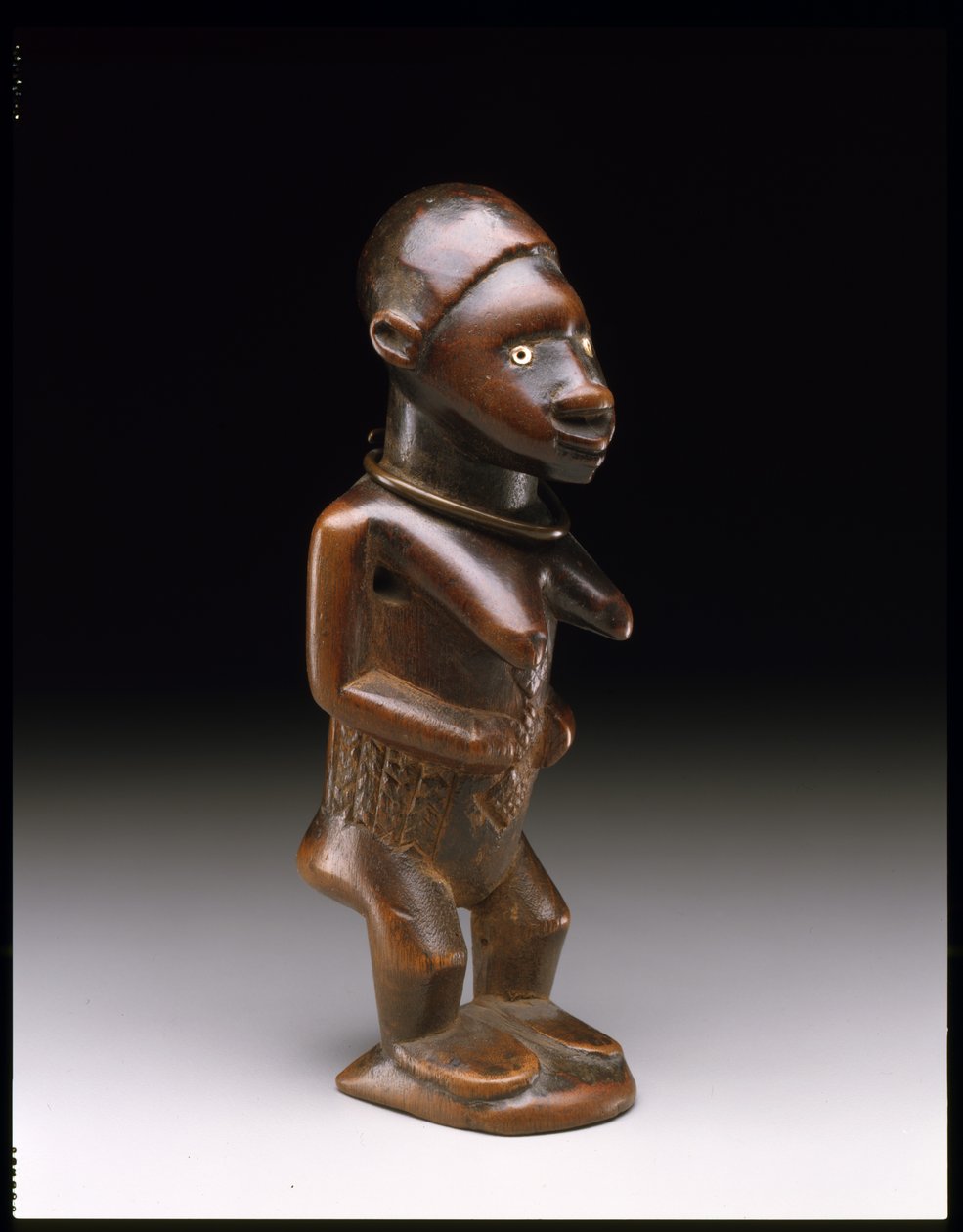 Staande vrouwelijke figuur, Bembe mensen door Congolese Congolese