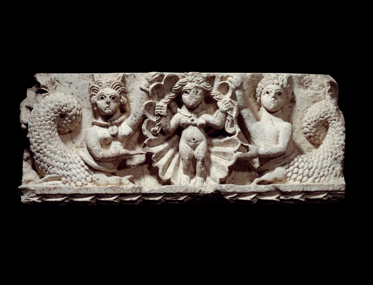De geboorte van Venus (Aphrodite) (kalkstenen reliëf) door Coptic