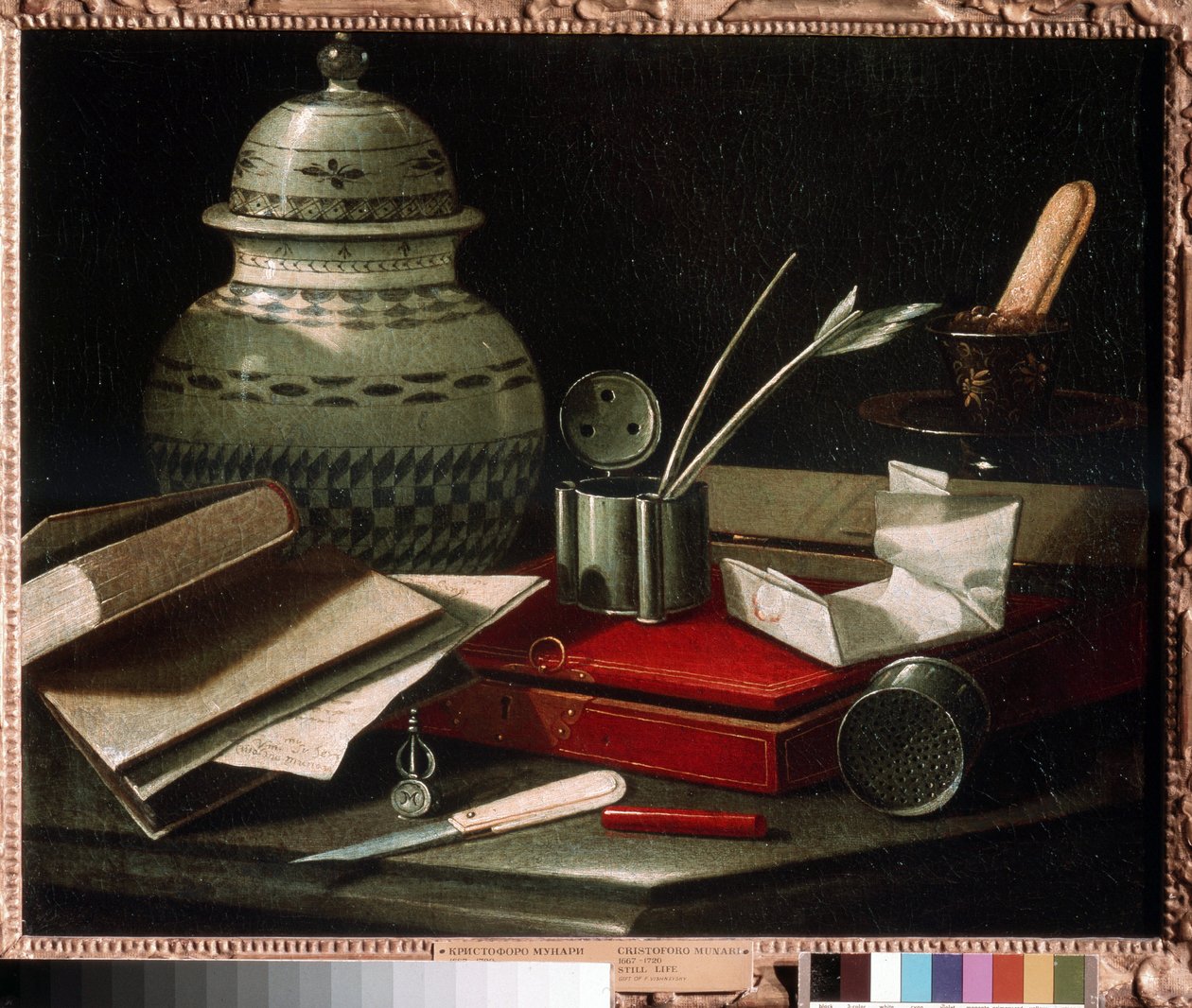 Stilleven met schrijfgerei door Cristoforo Munari