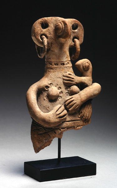 Figuur met een kind, Late Bronstijd, ca. 1300 v.Chr. (terracotta) door Cypriot Cypriot