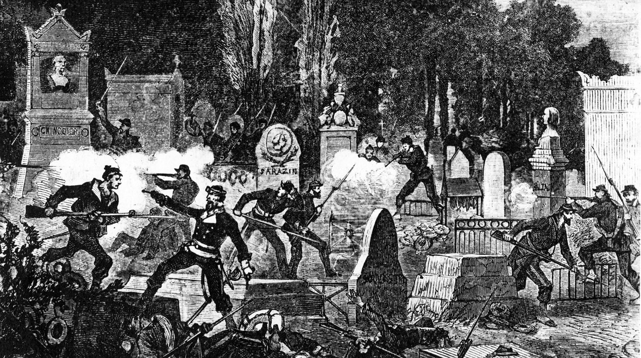 De Laatste Slag van de Parijse Commune op de Begraafplaats van Père Lachaise, gegraveerd door Louis Joseph Amedee Daudenarde, uit 