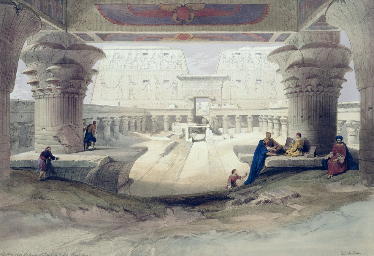 Uitzicht onder het portiek van de Tempel van Edfou, Opper-Egypte, plaat 32 uit Volume I van Egypte en Nubië, gegraveerd door Louis Haghe, gepubliceerd 1846 door David Roberts