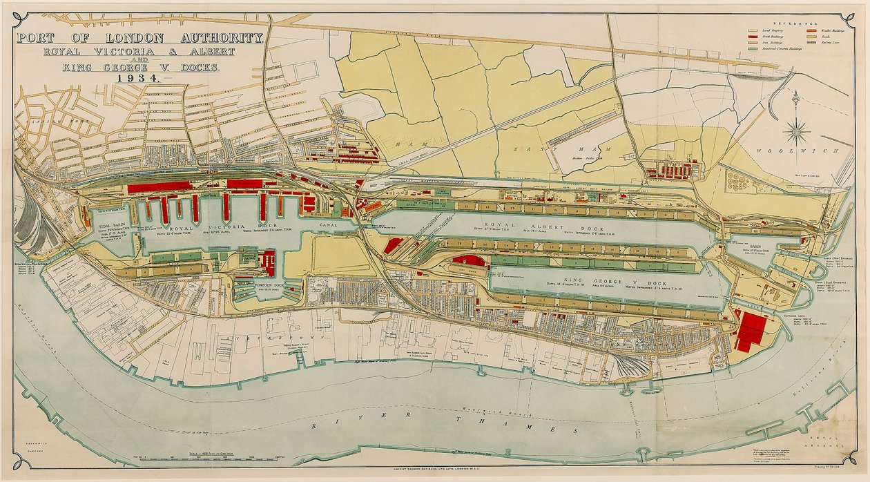 Royal Victoria en Albert en King George V Docks 1934, ca. 1934 door Day & Son Vincent Brooks