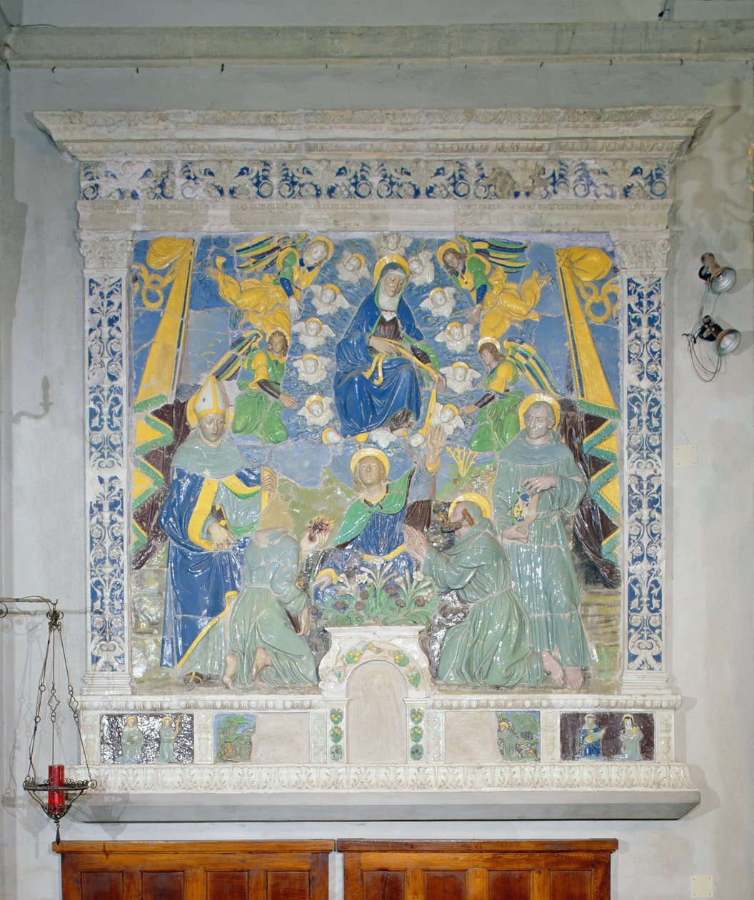 De Madonna van de Gordel, bas-reliëf, 15e eeuw door Luca Della Robbia