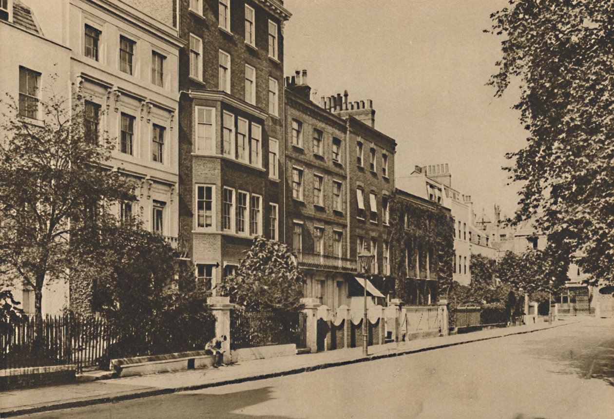 Kensington Square Die Nog Steeds de Rust van Twee Eeuwen Behoudt, ca. 1935 door Donald McLeish