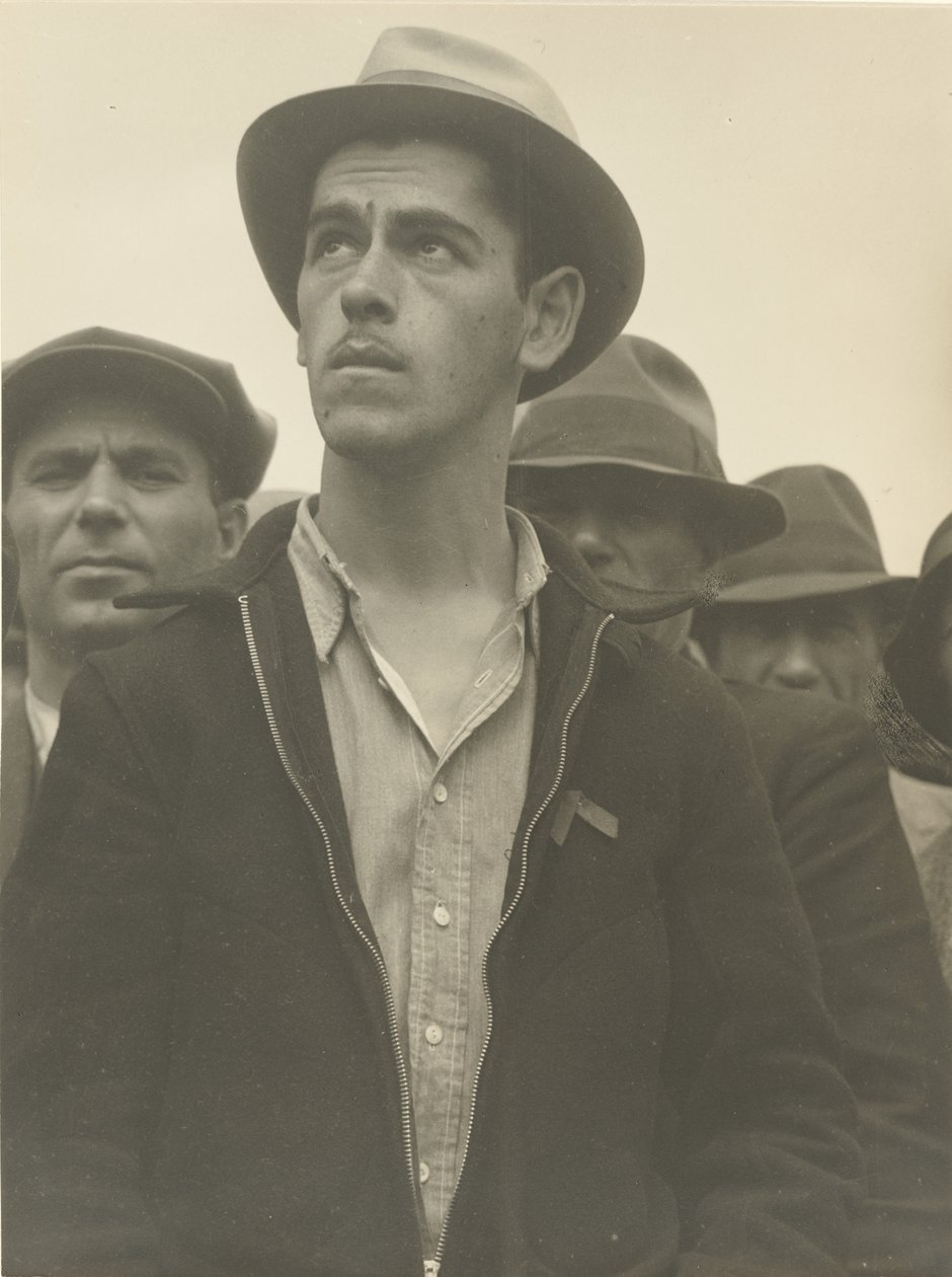 Straatbijeenkomst, San Francisco / "Hier overleeft de democratie" / "Wat staat ons te wachten". door Dorothea Lange