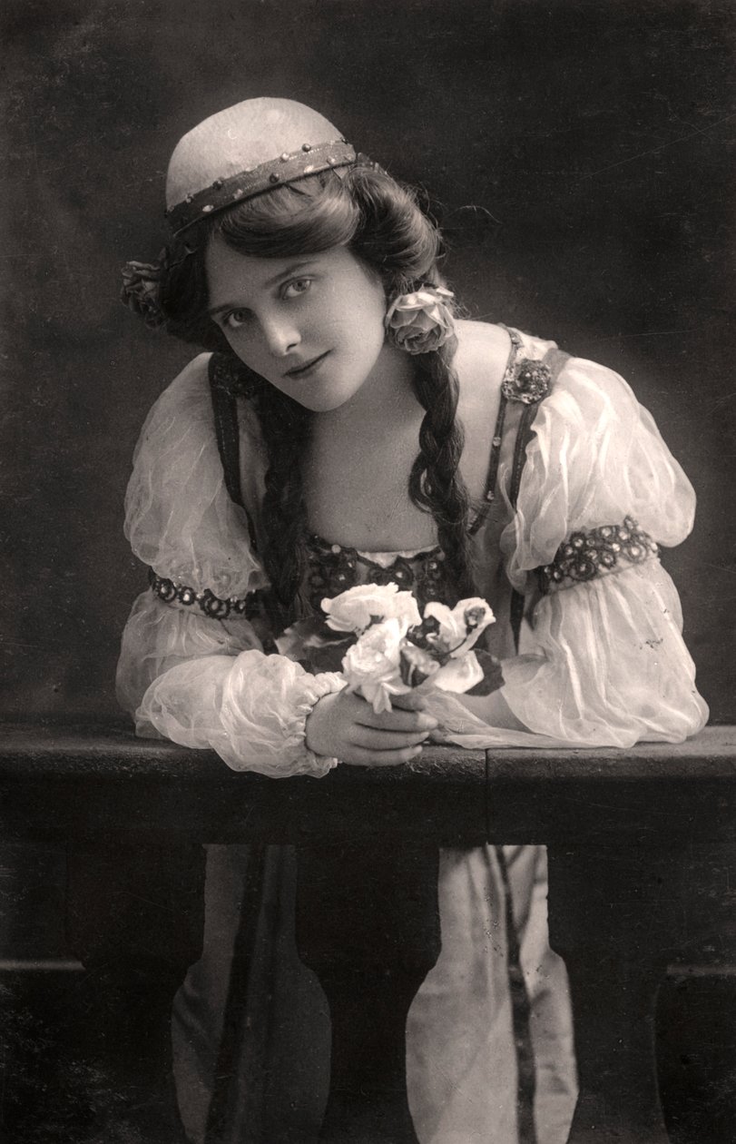 Maie Ash, actrice, 1900s door Dover Street Studios