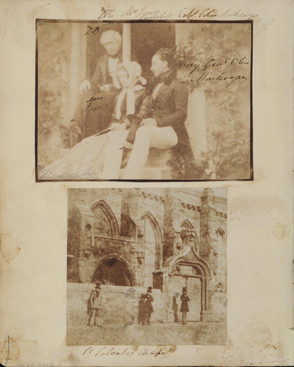 De zuidelijke ingang van de St. Salvator