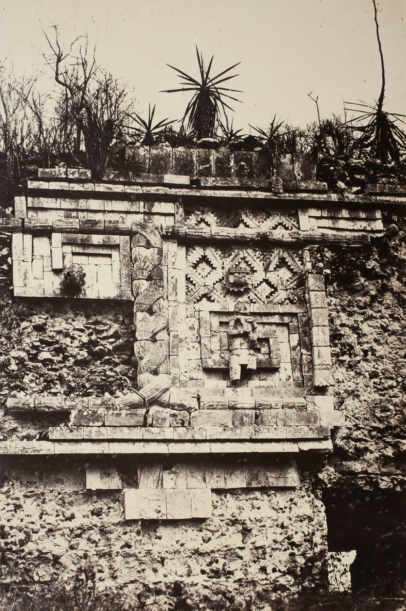 Uxmal, Indiaans bas-reliëf, Nonnenpaleis door Désiré Charnay