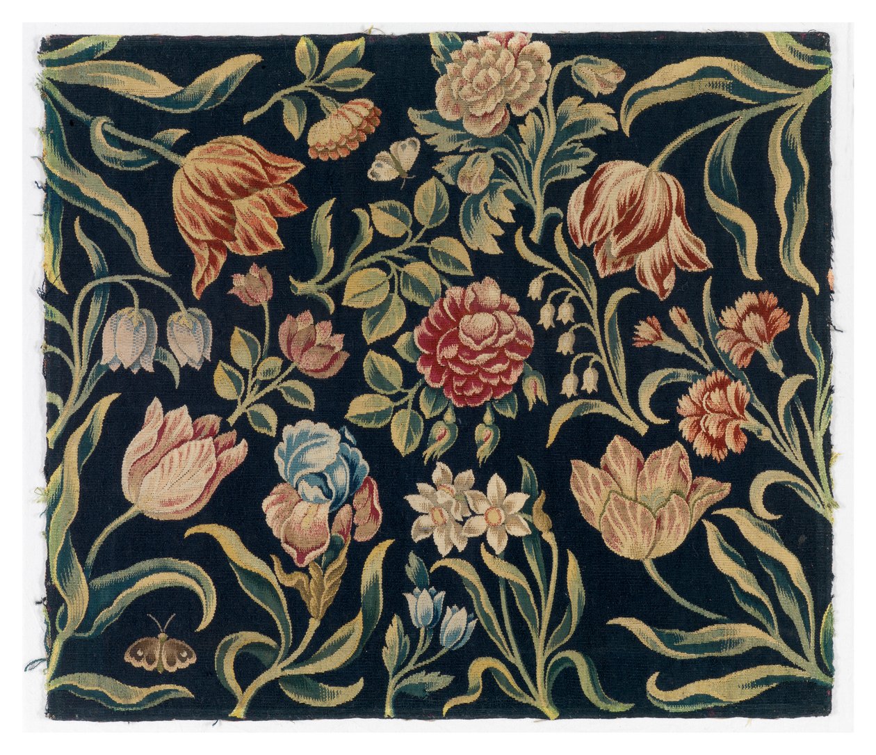 Kamerscherm met bloemrijke tapijtpanelen, mogelijk gemaakt in Nederland door Dutch School