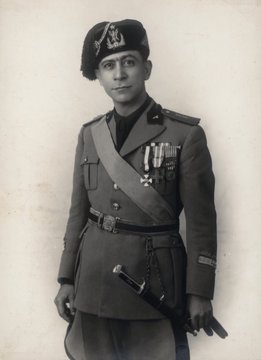 Album "MVSN- Zwarthemden": Senior Major Medische Militie door E. Ruggiani