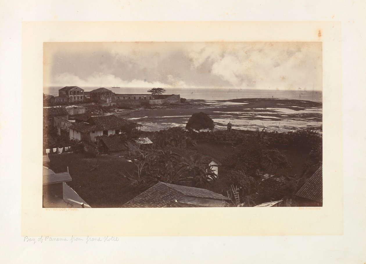 Baai van Panama vanaf Grand Hotel door Eadweard Muybridge