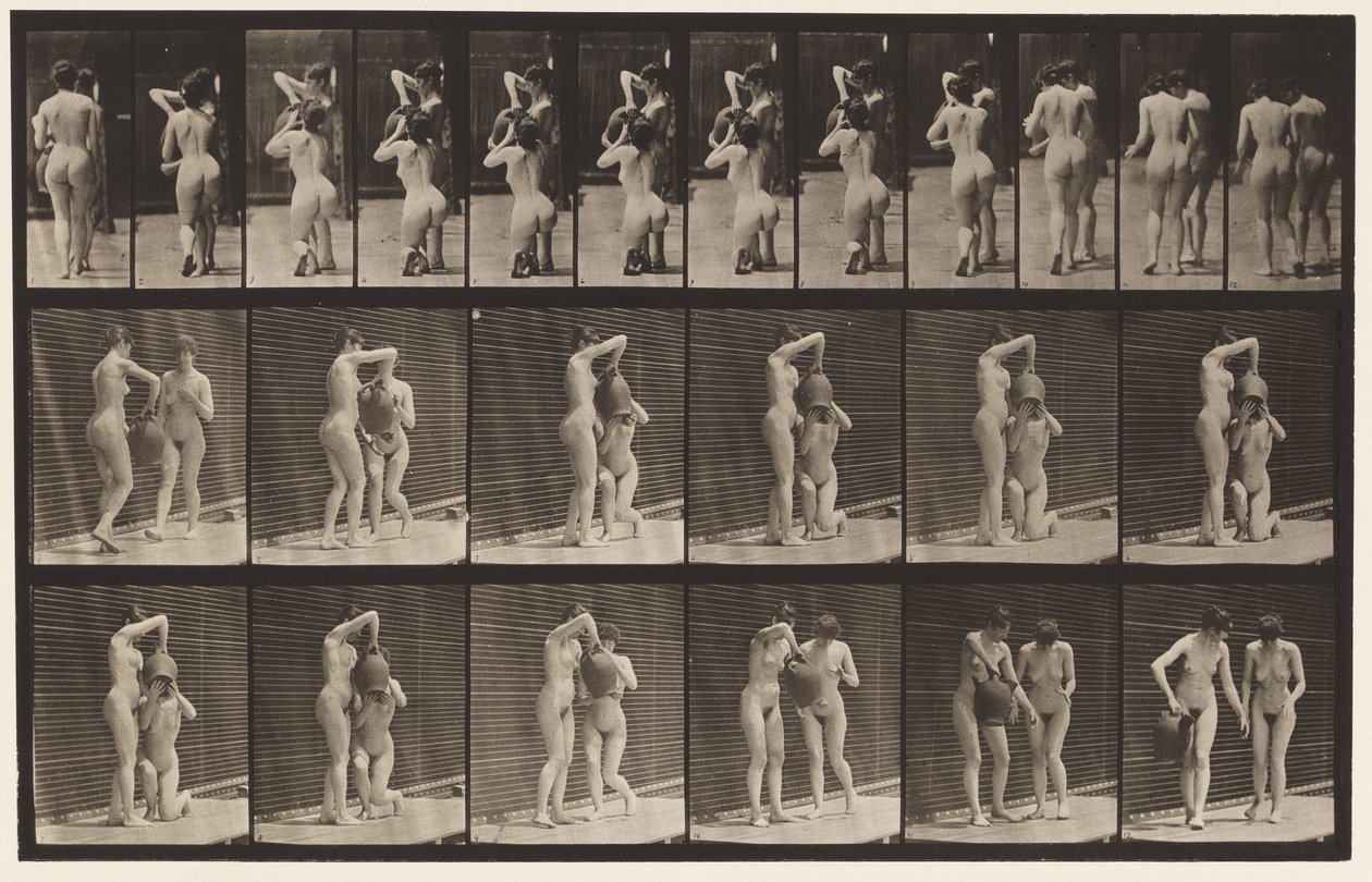 Plaat 453. Twee Modellen; 8 Knielt, Drinkt uit Waterkruik in Handen door Eadweard Muybridge