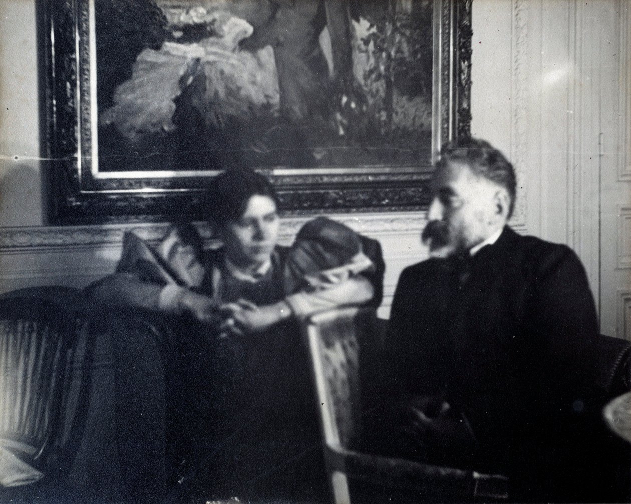 Portret van de schrijver Stephane Mallarme (1842-1898) en Paule Gobillard, nicht door Berthe Morisot. Fotografie door Edgar Degas (1834-1917) 1896 door Edgar Degas
