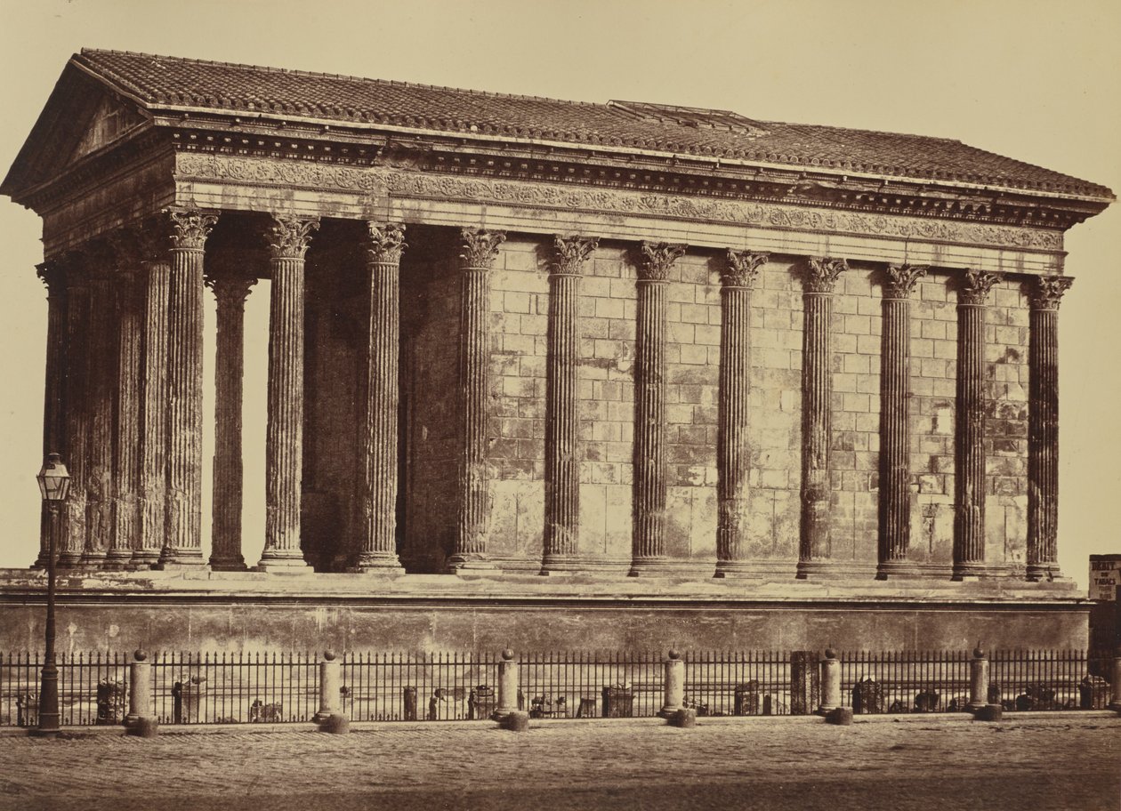 Nîmes. Maison Carrée door Édouard Baldus