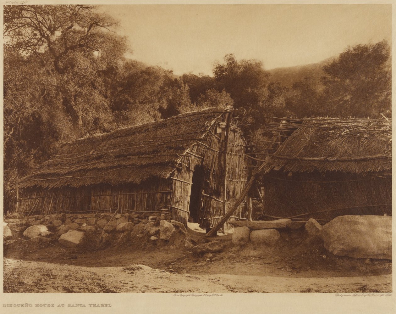 Het Diegueño-huis in Santa Ysabel door Edward S. Curtis