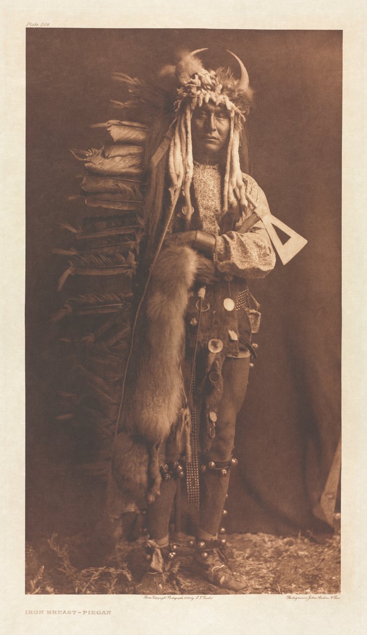 Portfolio VI, Plaat 206: IJzeren Borst - Piegan door Edward S. Curtis