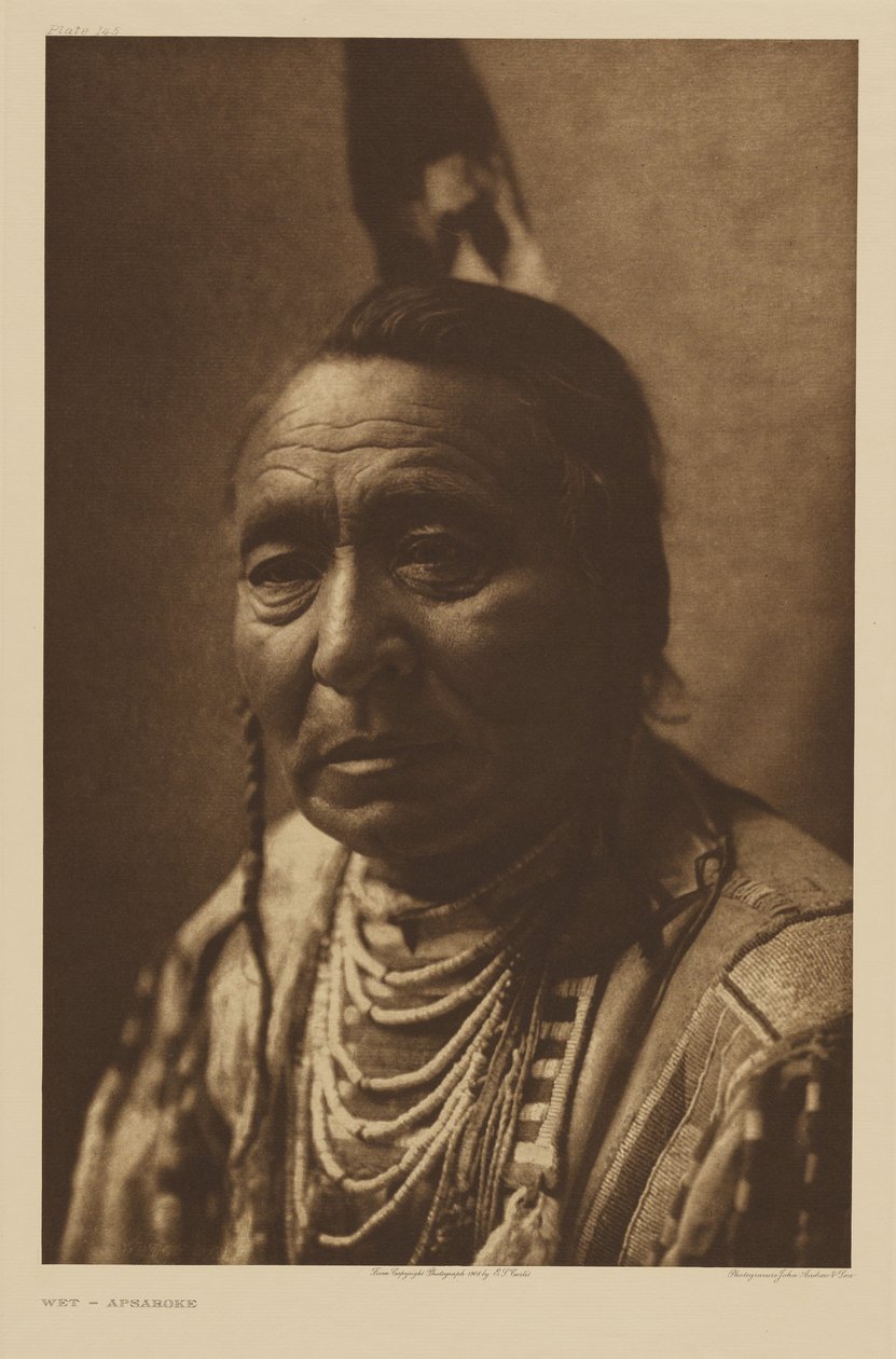 [Wet – een Apsáalooke-man] door Edward S. Curtis