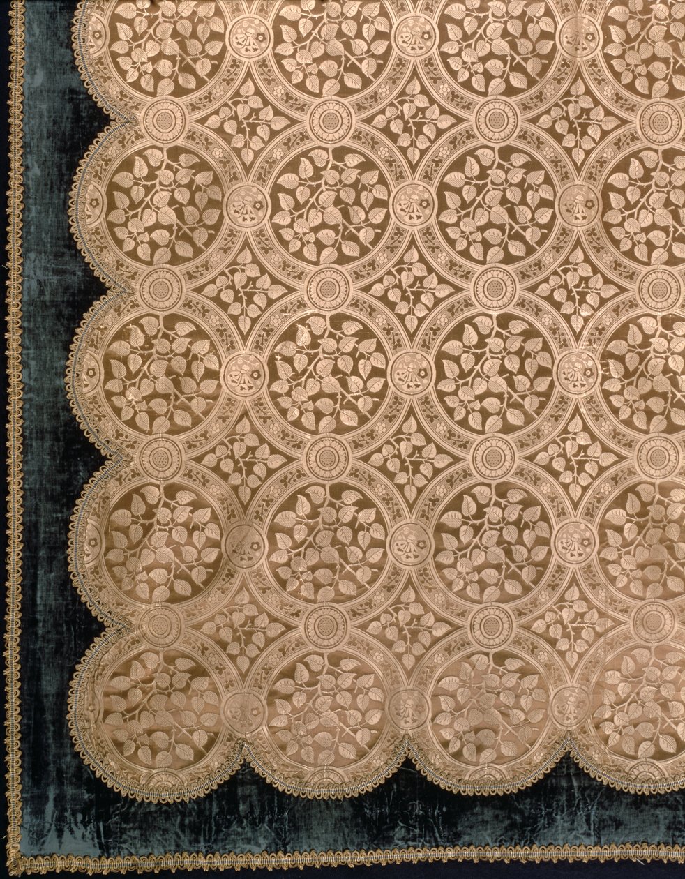 Grote sering, gemaakt door Warner & Ramin, ontworpen in 1875 door Edward William Godwin