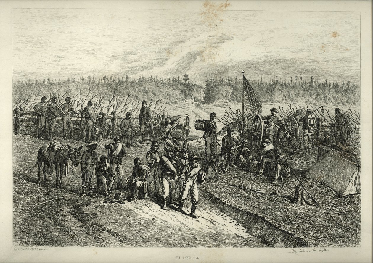 Afdruk van soldaten die wachten aan de frontlinie achter een barricade. Drie soldaten en een Afro-Amerikaanse man met een muilezel staan en zitten rond een kampvuur, terwijl een groep andere soldaten voorbij loopt. door Edwin Austin Forbes