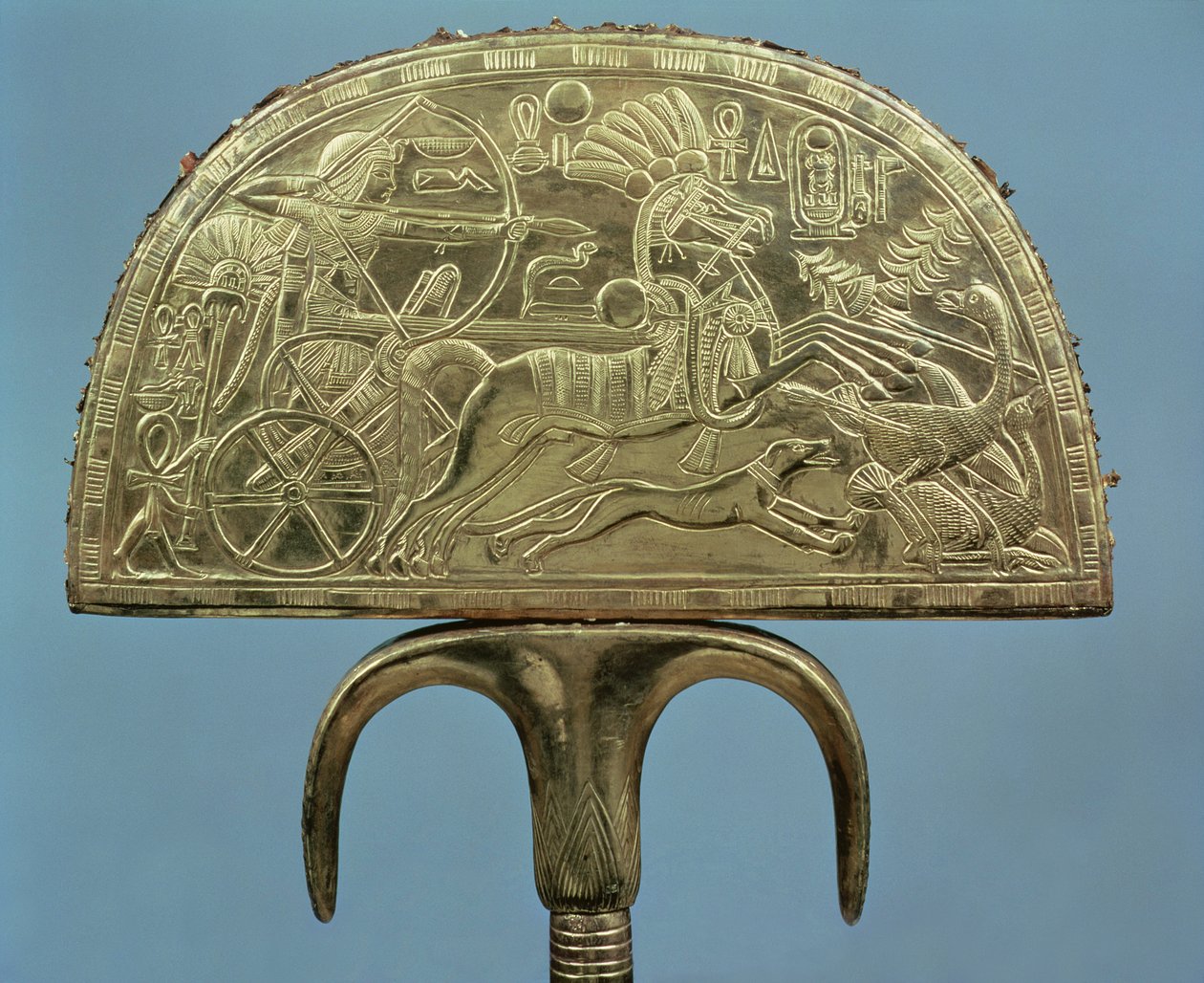 Struisvogelveerwaaier uit het graf van Toetanchamon door Egyptian 18th Dynasty