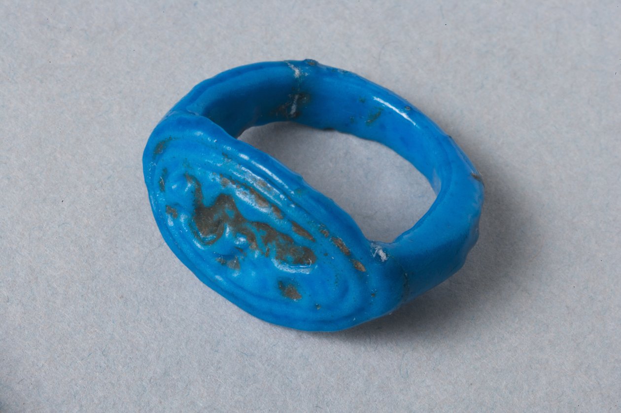 Ring met dansende Bes-figuur, Nieuwe Koninkrijk door Egyptian 1st Dynasty