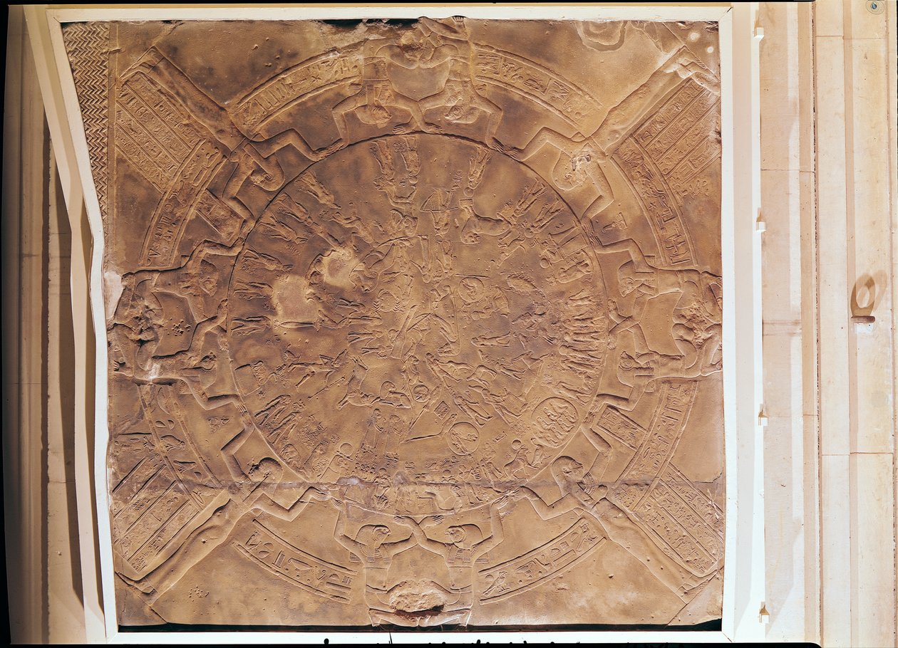 De dierenriem van Dendarah, van het plafond van een kleine kapel (naos) in de Tempel van Hathor in Dendarah door Egyptian Ptolemaic Period